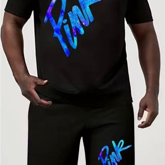 Clothes - Picture 14 of 15